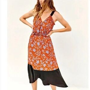 Amour Vert Kirstie Silk Midi Dress